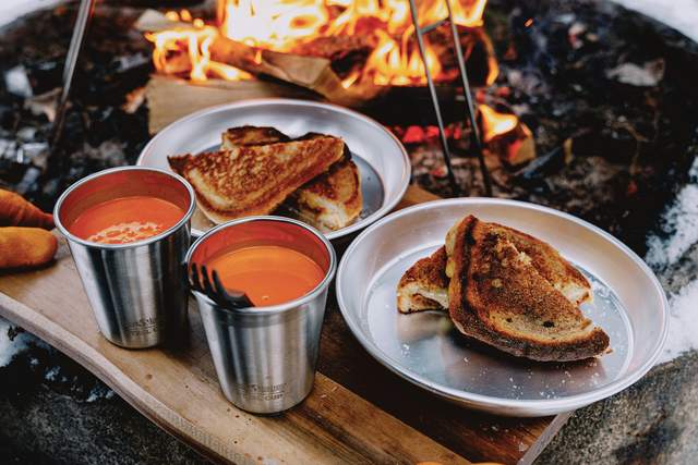 Tomatsoppa med grilled cheese