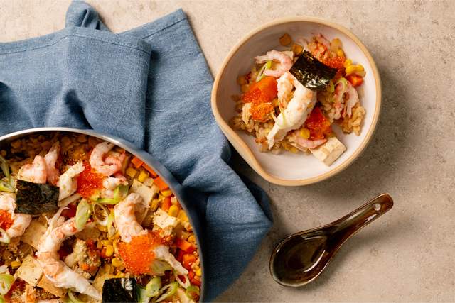 Kamameshi – japansk risgryta med havskräfta, räkor och krabba