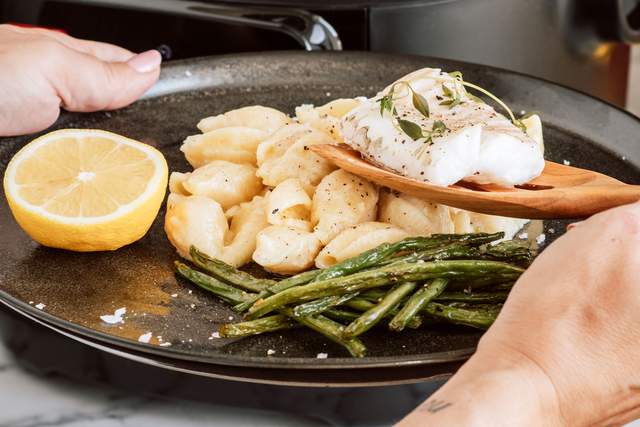 Torskrygg med citronpasta och honungsstekta haricots verts