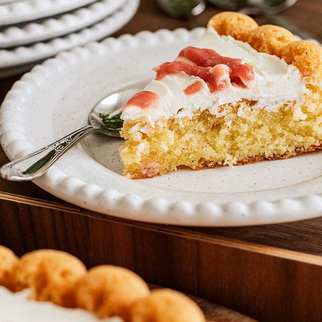 Mandel- och rabarberkaka med Mascarpone & rabarbercurd